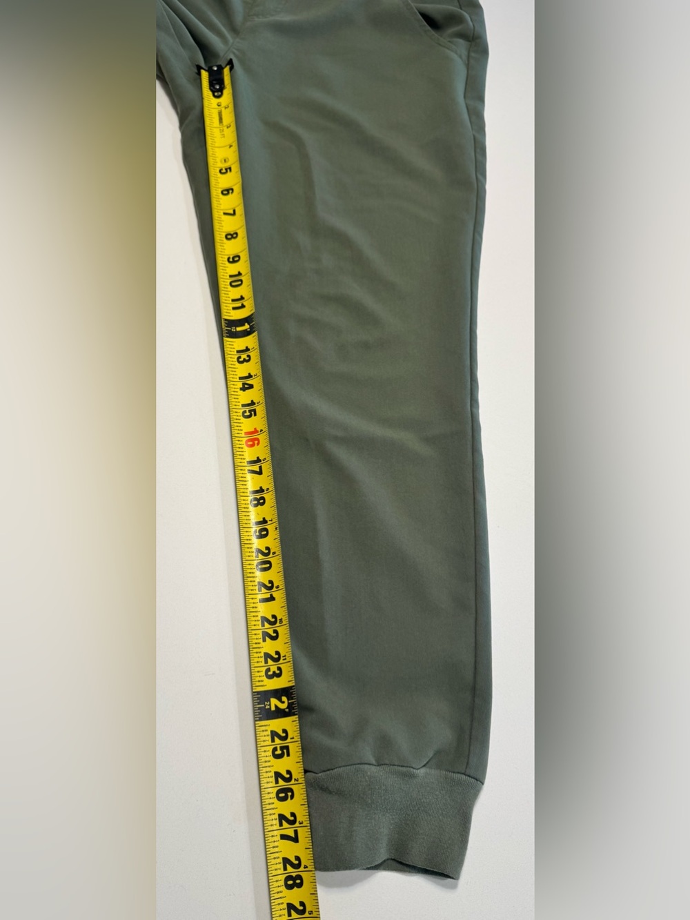 FIGS Zamora Petite Jogger Scrub Pants Hunter Green Women Size Medium - Picture 9 of 10